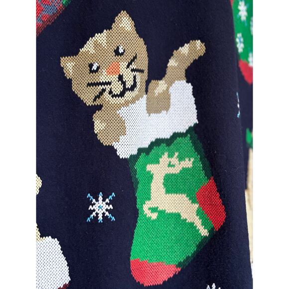 Faux Needlepoint Cats in Stockings Christmas Sweatshirt, Blue, Size Lg, EUC - Picture 2 of 3